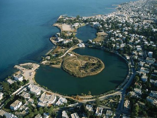 photo aérienne des anciens ports puniques de Carthage
